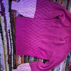 pink crown & ivy sweater